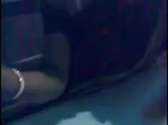 Un hombre que señora cojiendo a su vez violó a dos estudiantes