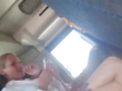 Un hombre gritó maduras cojiendo por el culo delante de su hermosa novia