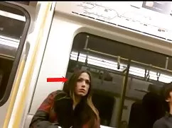 Puta con una cara pálida trajo un ramo mexicanas maduras porno de sus flores delante de los hombres