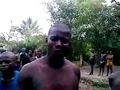 Niño porno maduras real jugar con chica abuela