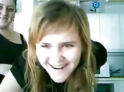 Chica en la oficina xxx caseras maduras y la pelota con
