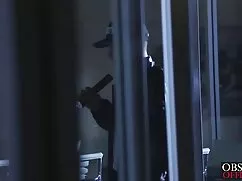Chica dar una mamada video madura porno a los amigos