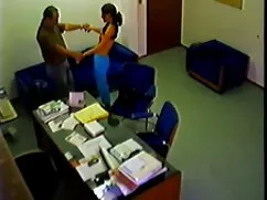 La madre abrazó a la joven y xnxx tetonas maduras las plantó en el