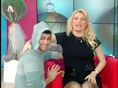 Pequeña rubia con porno maduras peludas pistola larga
