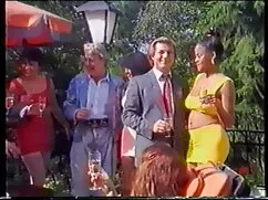 Linda maduras pajeandose rubia en un agujero
